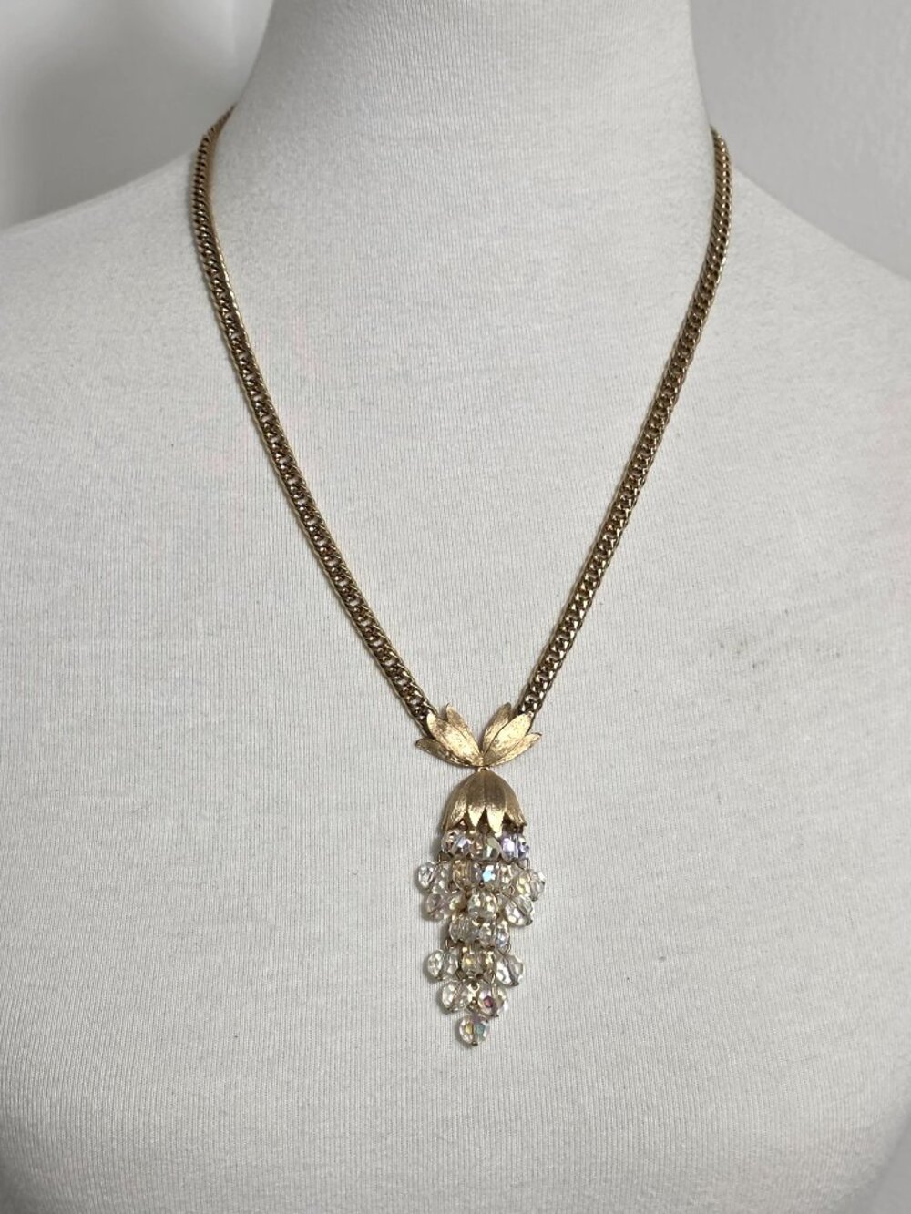 Vintage Gold-Tone Cascading Grape Cluster Necklace Clear Crystal Rhinestones